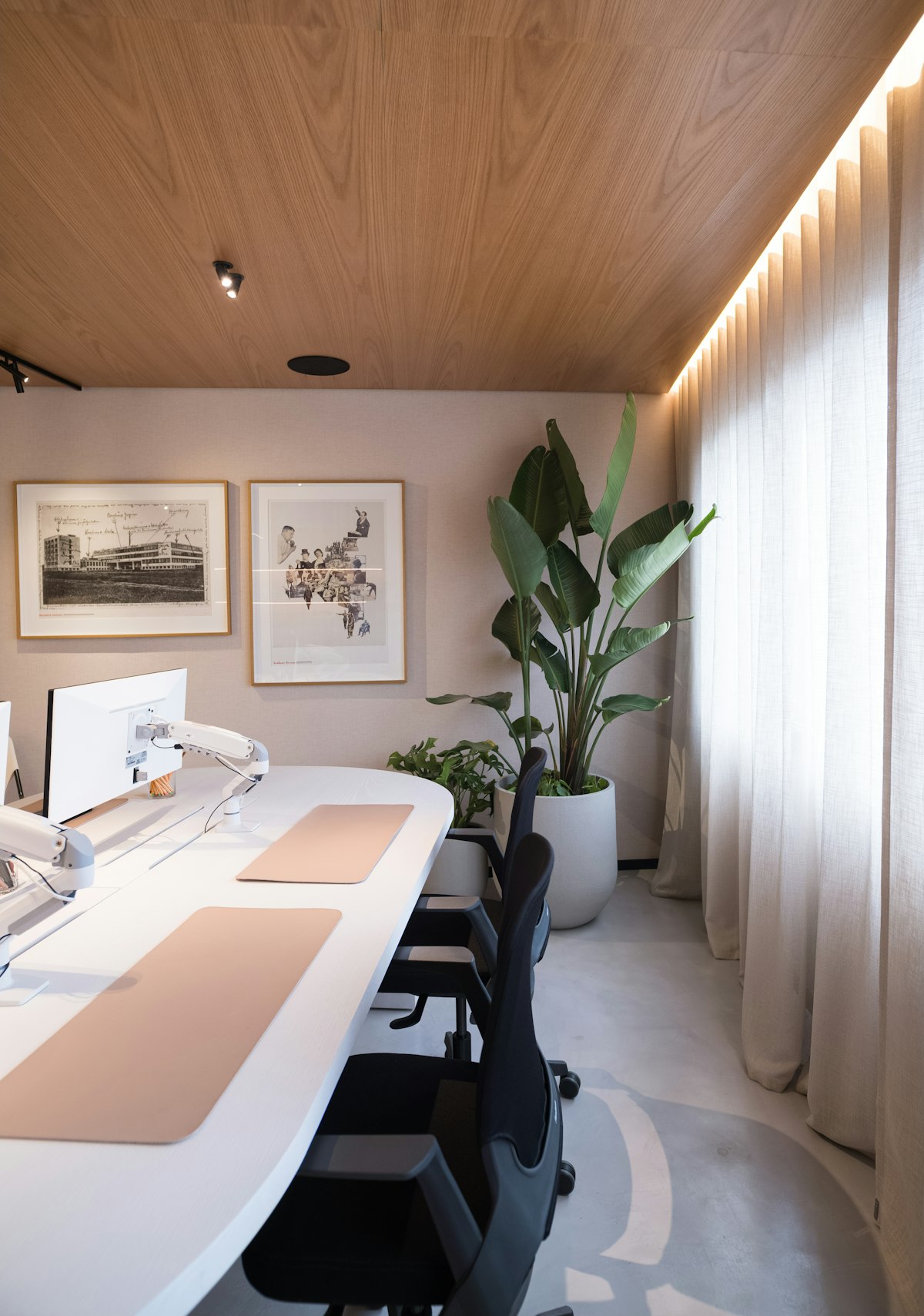 LaviTrip office interior